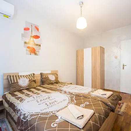 Aleks Classic -Top Center,Sea Garden Daire Burgaz